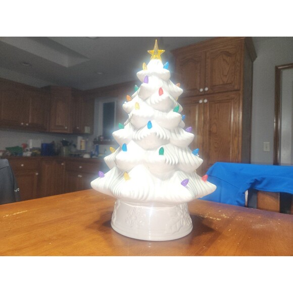 Vintage Mr. Christmas Nostalgic Christmas Tree, 16 inch tall LED lights - Picture 10 of 11